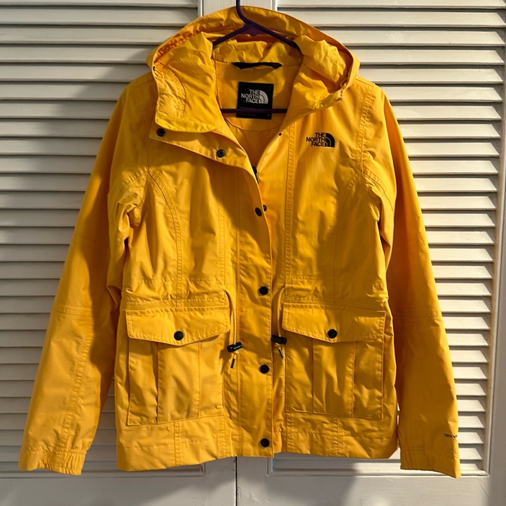 The Northface Zoomie Rain Jacket - YELLOW - SMALL - Discontinued